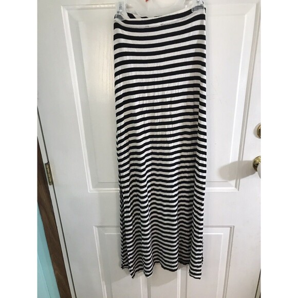 dress/skirt xs Charlotte Russe black and white - Picture 2 of 3
